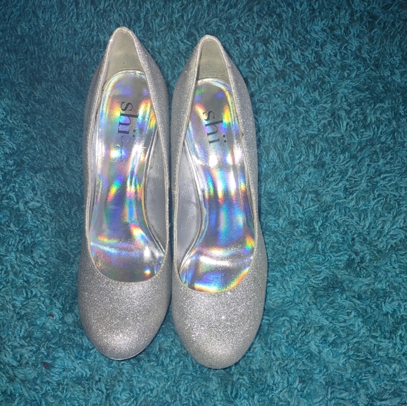 Silver Glitter Platform heels - Picture 3 of 3